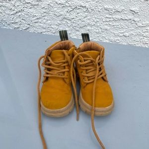 Zara toddler boots size 5.5